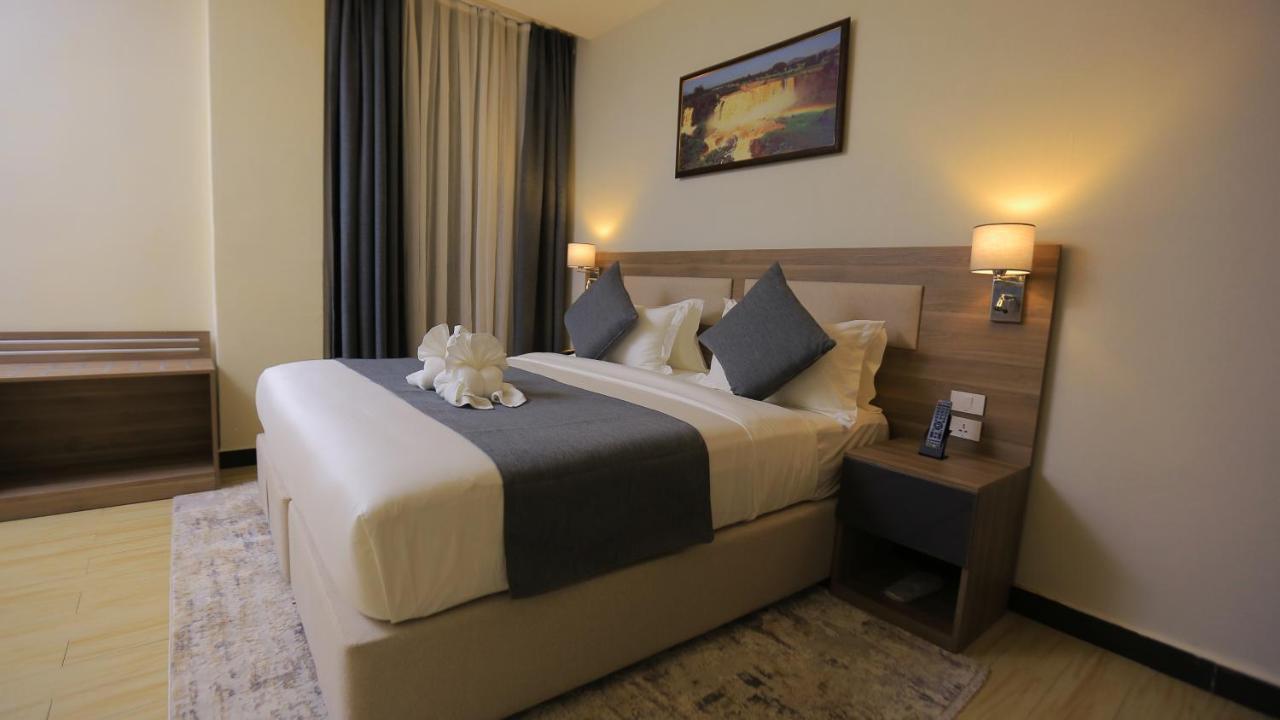 Triple E Hotel And Spa Addis Abeba Exterior foto